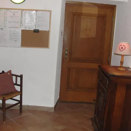 Les Gentianes Apartment *